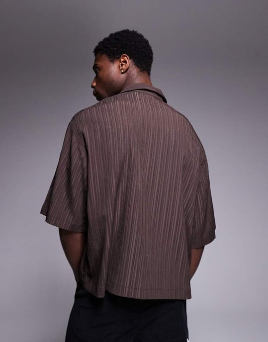 ASOS DESIGN boxig oversized texturerad skjorta i brunt - Image 3