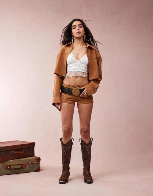 Monki co-ord faux suede skjorta med västern detaljer i beige - Image 3
