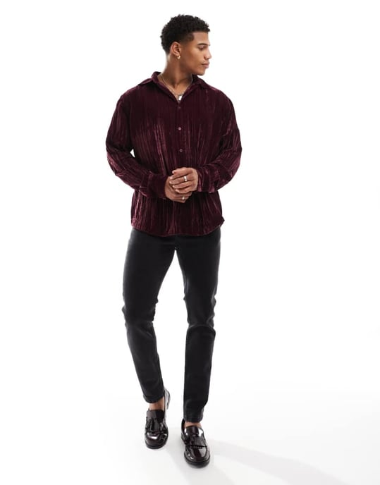 ASOS DESIGN vanlig skjorta i krinklad sammetsmaterial i vinröd - Image 2