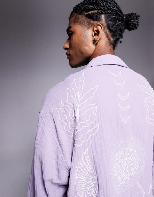 ASOS DESIGN boxig oversized skjorta med ryggtryck i lila - Image 2