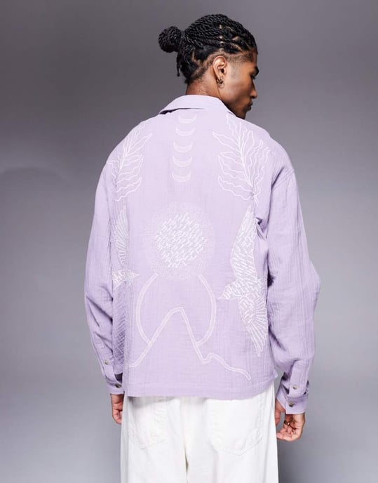 ASOS DESIGN boxig oversized skjorta med ryggtryck i lila - Image 4