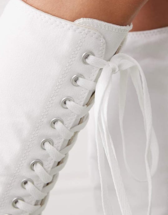 Converse Chuck Taylor All Star Knee XX-Hi tränare i vitt - Image 4