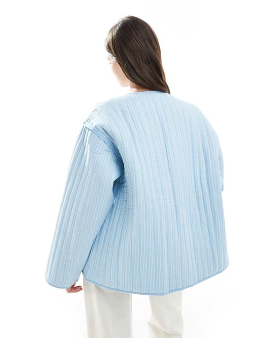ASOS DESIGN quiltad randig jacka i blått - Image 4