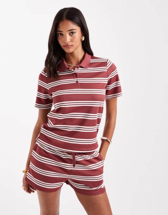ENDAST texturerad polo-set i bordeaux med vit rand - Image 1