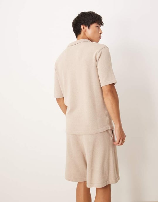 ASOS DESIGN avslappnad stickad polo med smal krage i mink - Image 2