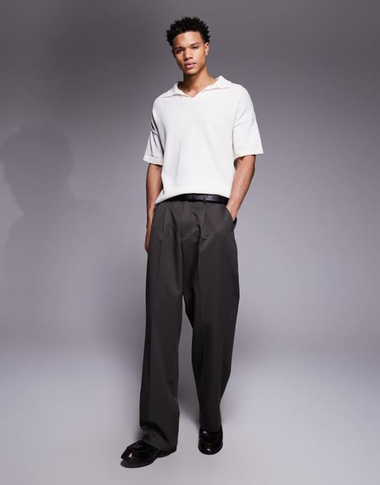 ASOS DESIGN oversized strukturerad stickad pikétröja med avskuren hals i ecru - Image 2