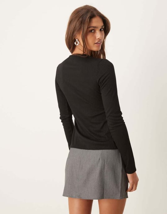 ASOS DESIGN rib long sleeve top with gold buttons in black - Image 3