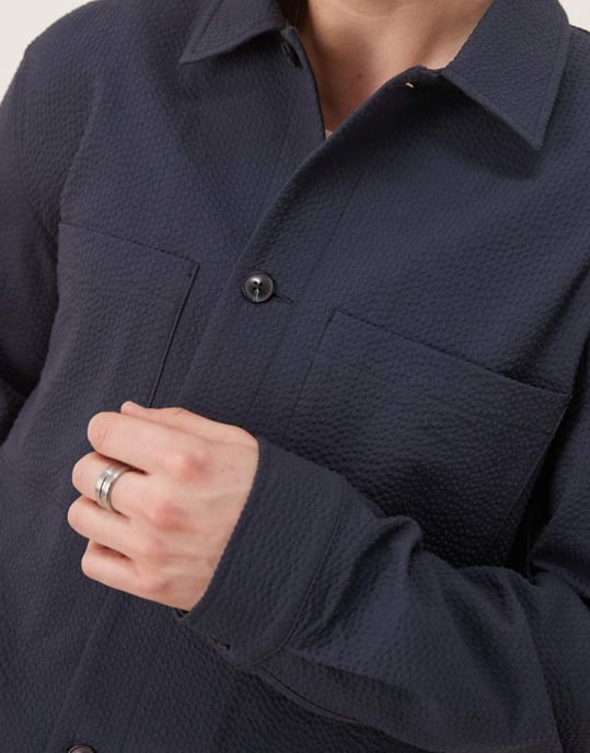 ASOS DESIGN smart co-ord-knapp harringtonjacka i marinblå seersucker-textur - Image 2