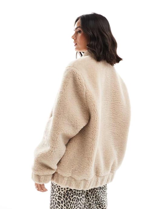 Miss Selfridge oversized borg bomberjacka i sten - Image 2