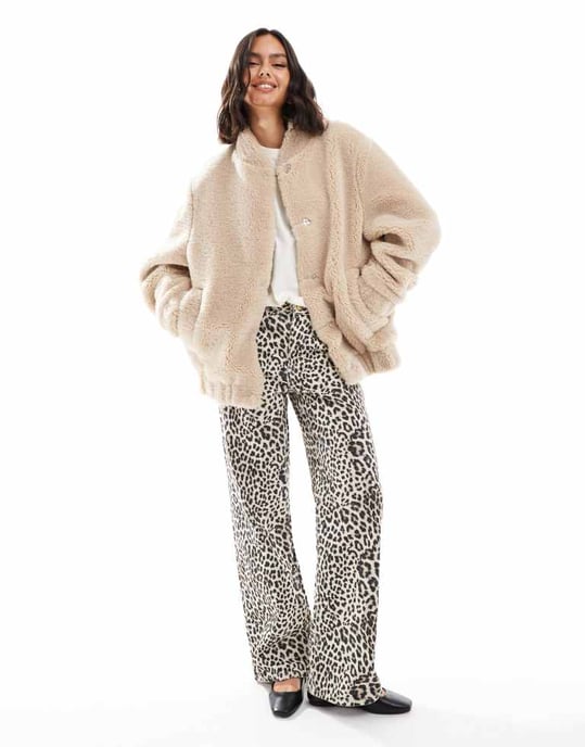 Miss Selfridge oversized borg bomberjacka i sten - Image 4