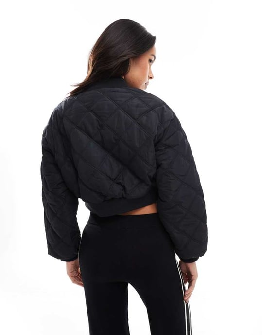 Cotton On quiltad ribbad bomberjacka i svart - Image 2