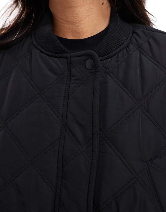 Cotton On quiltad ribbad bomberjacka i svart - Image 3