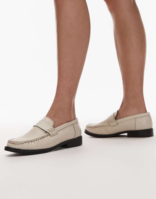 Topshop Carey äkta läder loafers med rynkdetalj i smörmjölk - Image 1