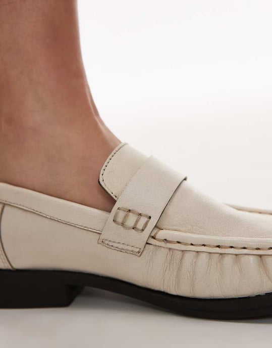 Topshop Carey äkta läder loafers med rynkdetalj i smörmjölk - Image 4