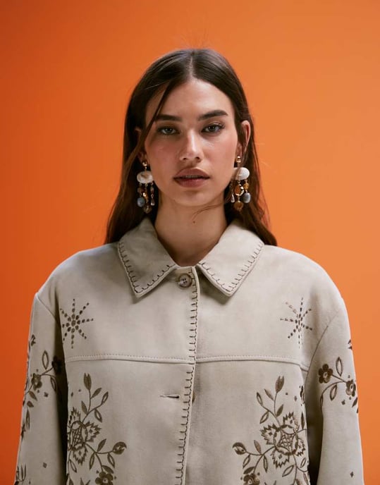 ASOS DESIGN äkta mocka broderad jacka i sten - Image 2