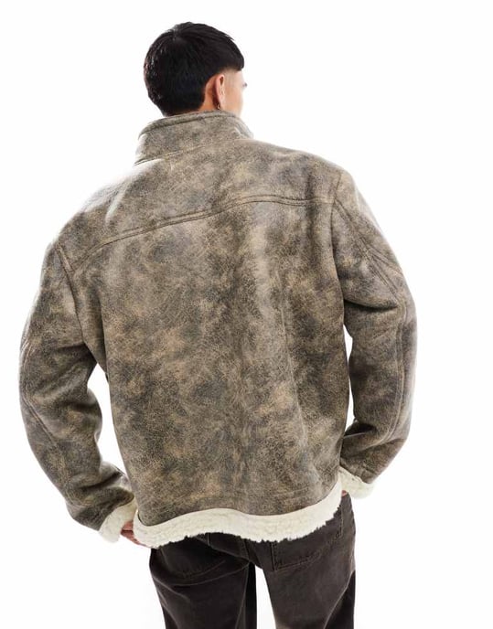 ASOS DESIGN oversized imitationsläder flygjacka i tvättad svart - Image 2