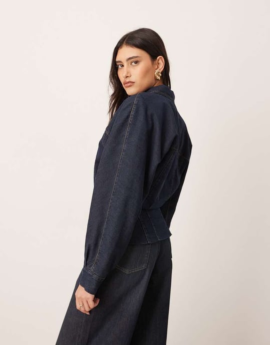 ARRANGE denim skulpturerad jacka med knapppodd i indigo - Image 3