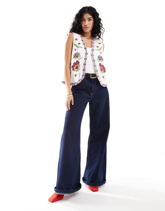 ASOS DESIGN blommig broderad väst i multi - Image 2