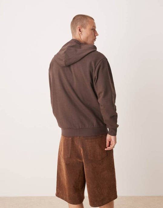 ASOS DESIGN zip-up hoodie med sportig tryck i brunt - Image 2