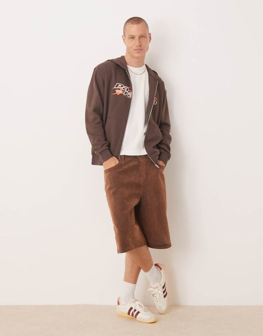 ASOS DESIGN zip-up hoodie med sportig tryck i brunt - Image 4