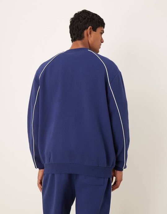 ASOS DESIGN avslappnad passform sweatshirt med piping i blått - Image 3