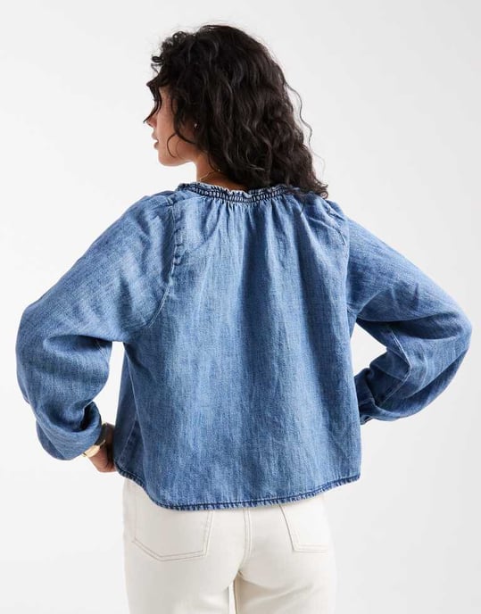 ASOS DESIGN denimblus med ballongsärmar och linne i mellanblekt blå - Image 4
