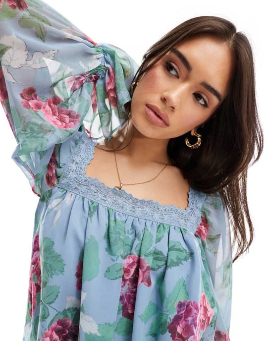 ASOS DESIGN blus med fyrkantig hals och spetsdetaljer i blommönster - Image 3