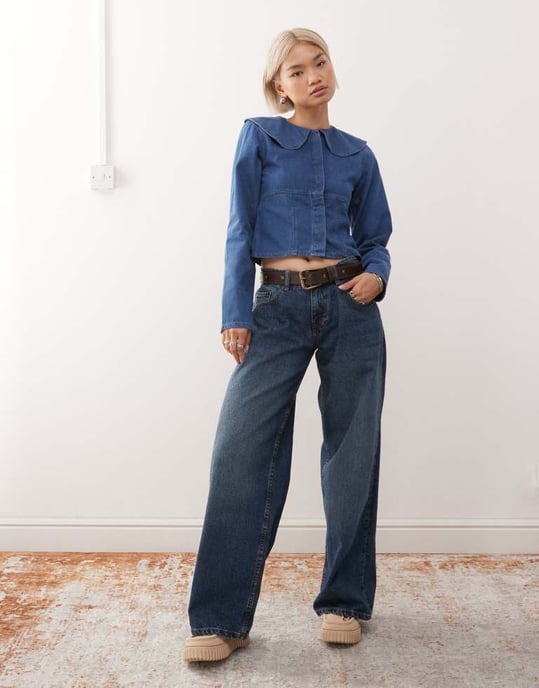 Återvunnet vintage denim blus med peter pan-krage och långa ärmar i mellanblå tvätt - Image 4