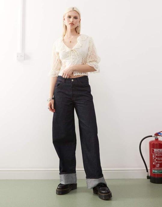 Återanvänd vintage western-knappad t-shirt med blommor i elfenben - Image 2