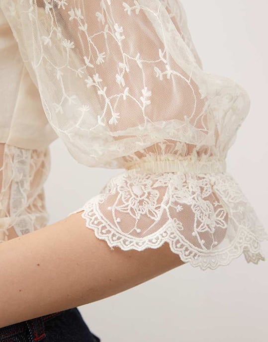 Återanvänd vintage western-knappad t-shirt med blommor i elfenben - Image 3