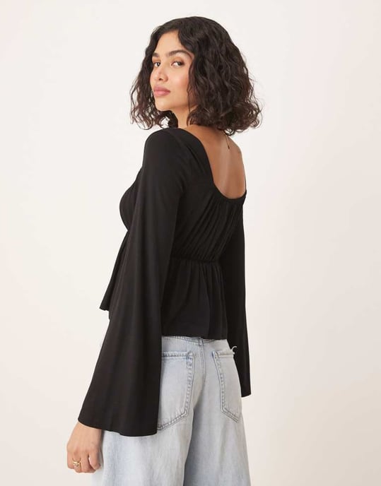 ASOS DESIGN trumpetärmad babydoll-topp i svart - Image 4