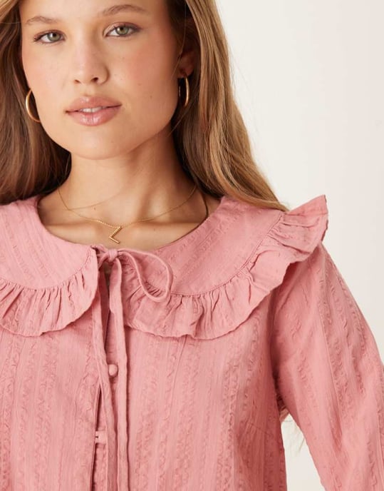 Nobody's Child Britney rufflekragen blus i dimrosa - Image 3