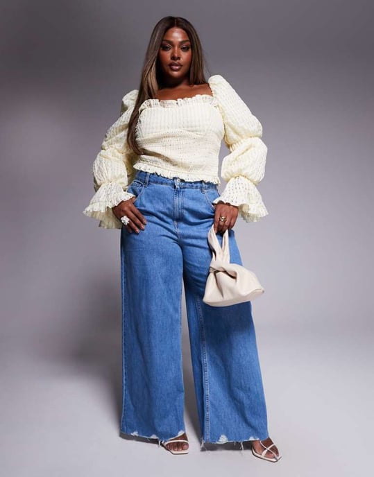 ASOS LUXE Curve rynkad strukturerad rutmönstrad puffärmad topp i smörgul - Image 2