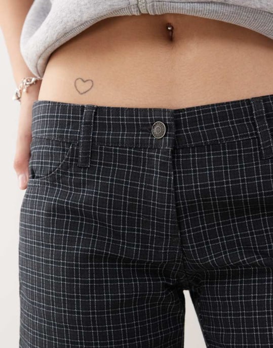 Veckodag långlinjiga shorts i grått rutmönster - Image 2