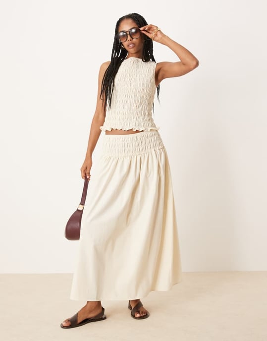ASOS DESIGN rynkad ärmlös topp i elfenben - Image 2