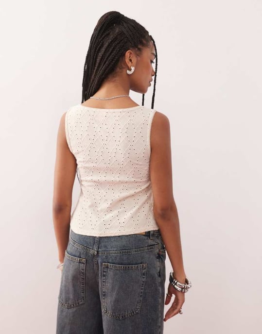 Återvunnen vintage split front broderad tanktop i krämfärg - Image 4