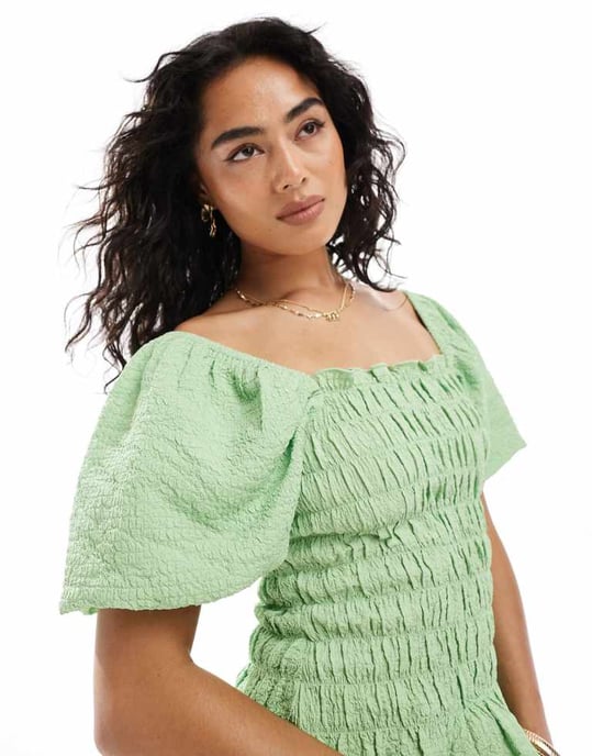 Miss Selfridge blus med rynkdetaljer i grön - Image 3