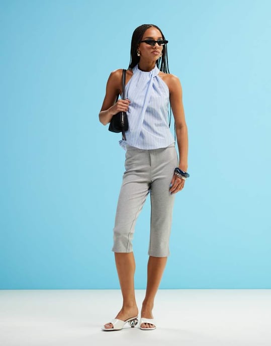 ASOS DESIGN halterneck knyt bak poplin topp i randig mönster - Image 3