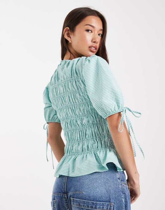 ASOS DESIGN puffy ärm topp med rynkdetalj i grönrandig - Image 3