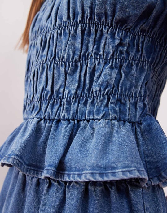 Återvunnen vintage puffärms top med rynkdetalj i blå denimtvätt - Image 3