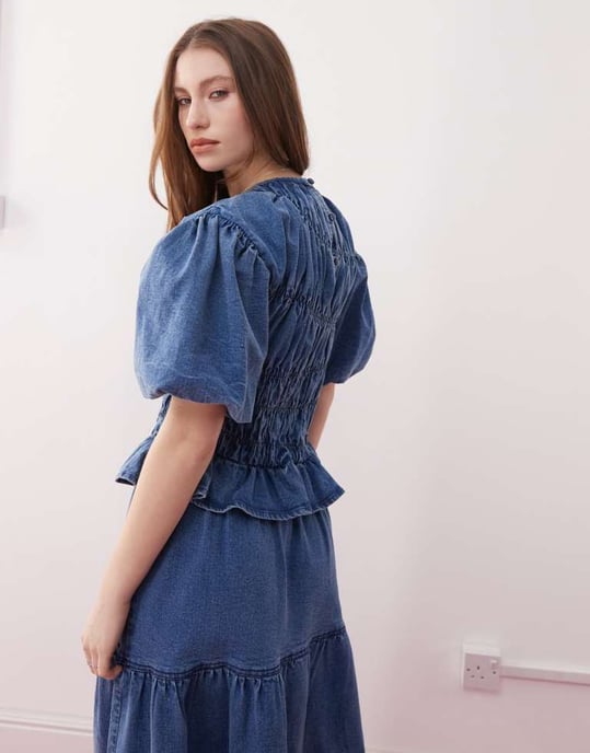 Återvunnen vintage puffärms top med rynkdetalj i blå denimtvätt - Image 4