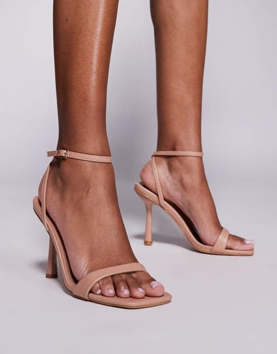 Simmi London Dola remsandaler med medelhög klack i beige - Image 4