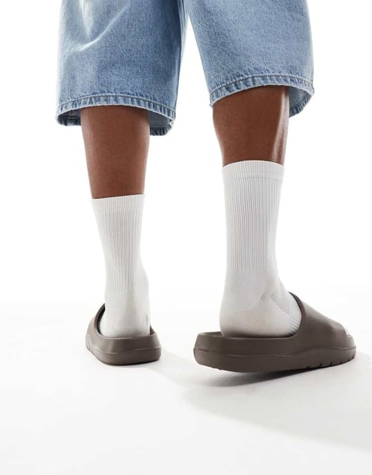 ASOS DESIGN tjocka sandaler i brunt - Image 4