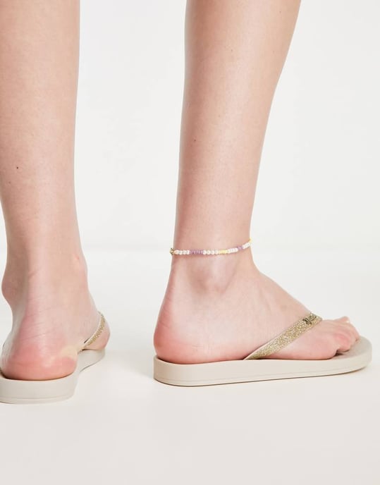 Ipanema anatomica tan flip flops in gold - Image 3