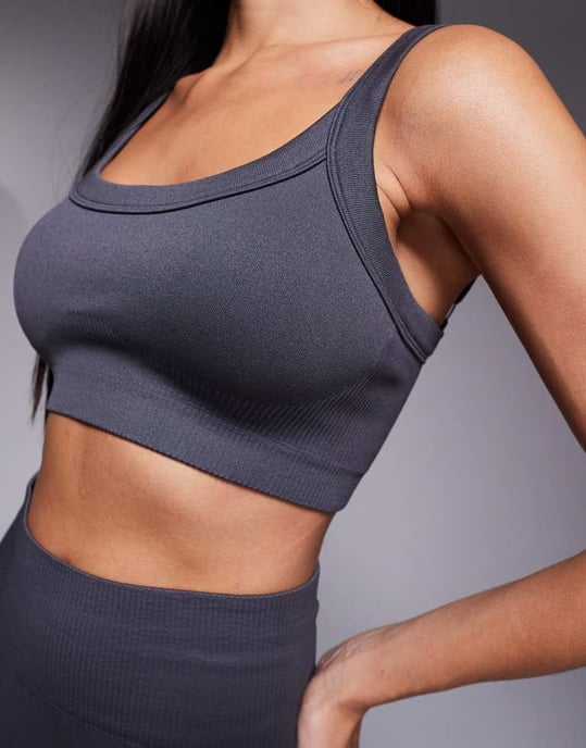 4505 sculpting seamless medium support sports bra in dark grey - Image 2