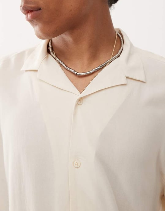 Reclaimed Vintage short sleeve boxy revere shirt in ecru viscose - Image 3