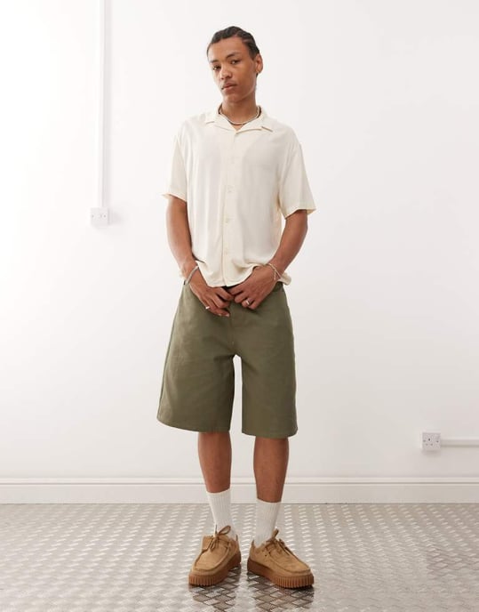 Reclaimed Vintage short sleeve boxy revere shirt in ecru viscose - Image 4