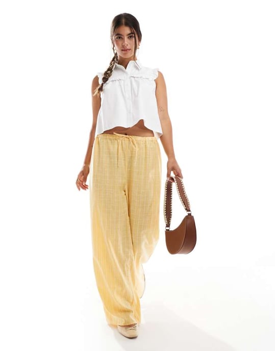 Miss Selfridge poplin sleeveless ruffle shirt in white - Image 3