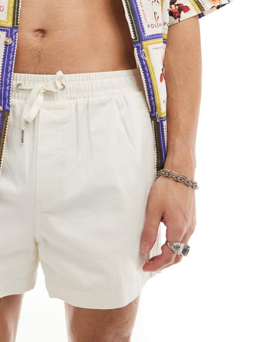 Reclaimed Vintage chino short in ecru - Image 4