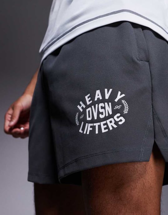 4505 Heavy Lifting graphic training shorts with zip pockets in graphite - Image 3